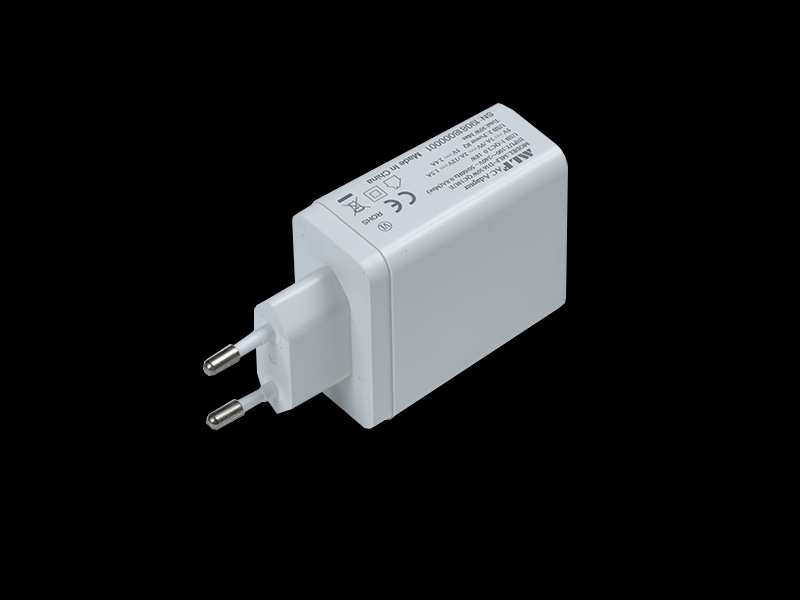 D16 QC18W歐規充電器